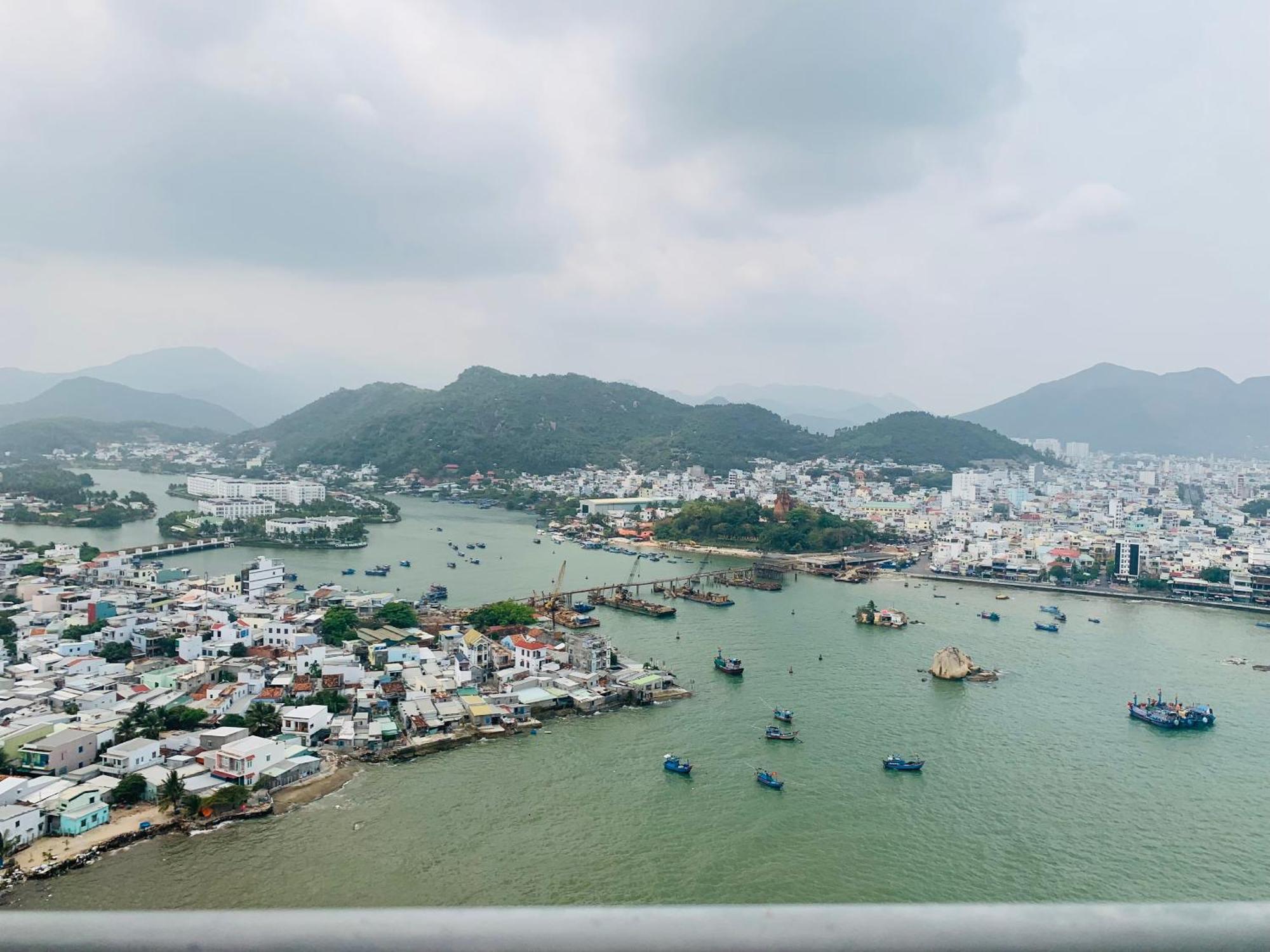 L'Apartment And Signature Nha Trang Tours - Muong Thanh Luxury Khanh Hoa Экстерьер фото